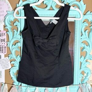 H&M Black Deep V-Neckline Tank Top Shirt Blouse Front Bow Detail Women’s US Sz.4